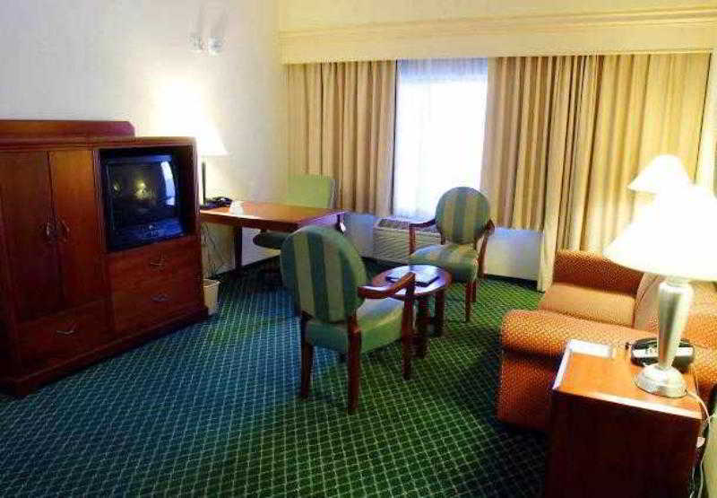 Courtyard By Marriott Salinas Monterey Hotel Bilik gambar
